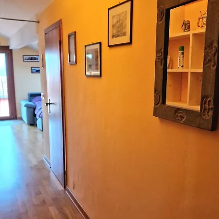 Apartment Mansarda Condizionata E Posto Auto In Centro - No Ztl - Roby Wood *